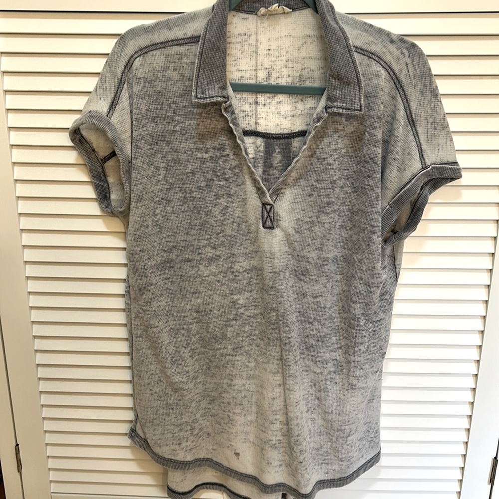 Jane and Delancey grey top